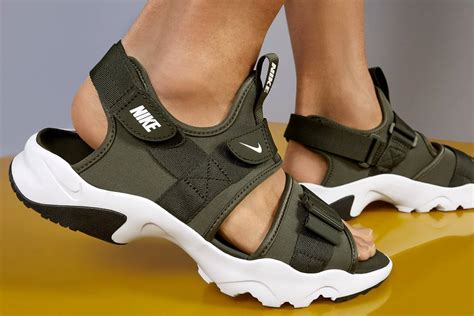 Nike Sandalen 